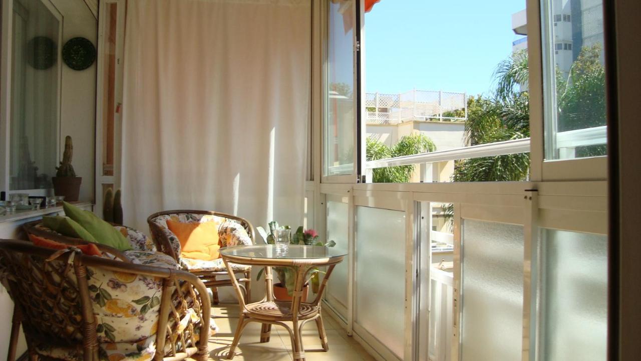Apartamento La Carihuela - Urb. Eurosol Leilighet Torremolinos Eksteriør bilde